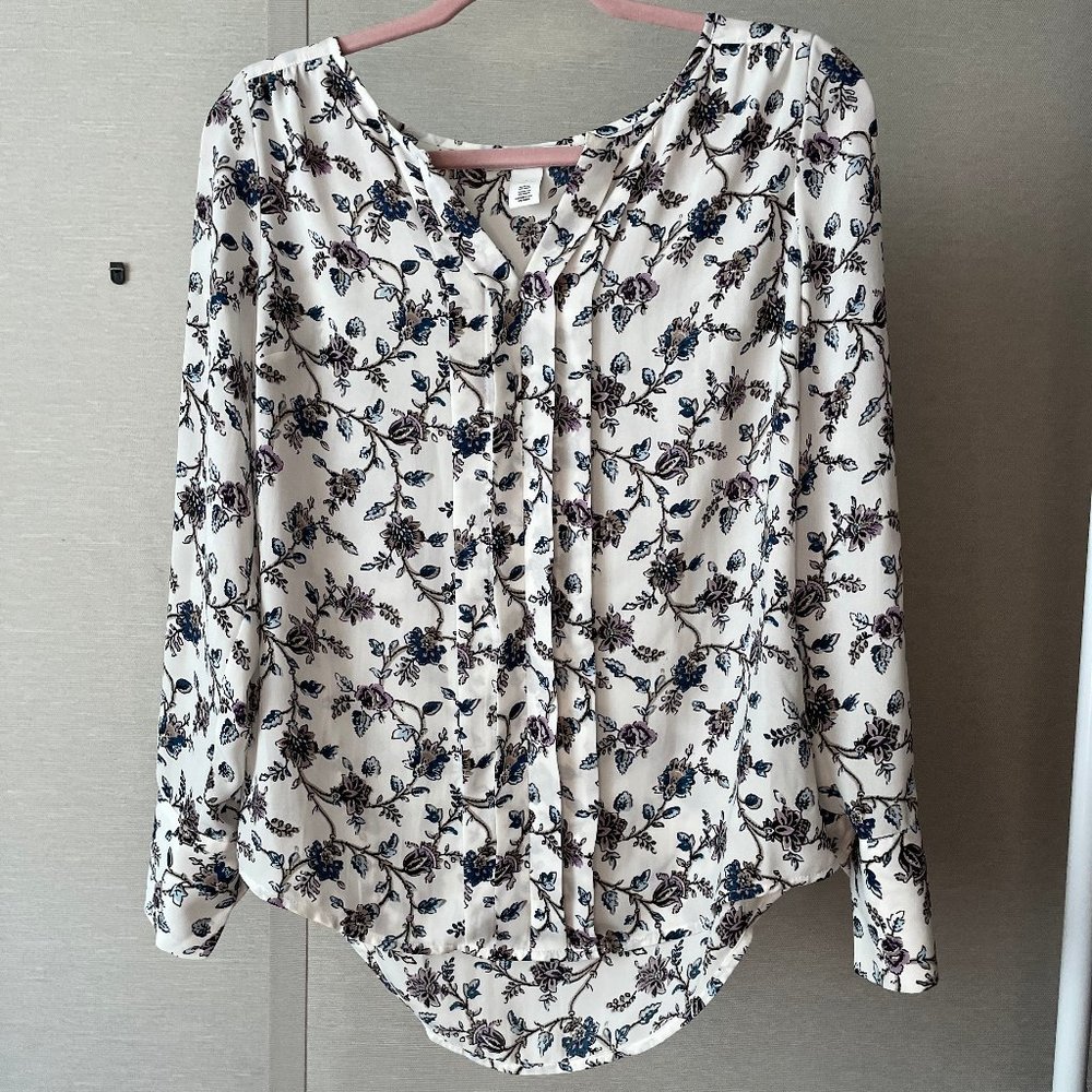 White House Black Market Floral Pleated Blouse